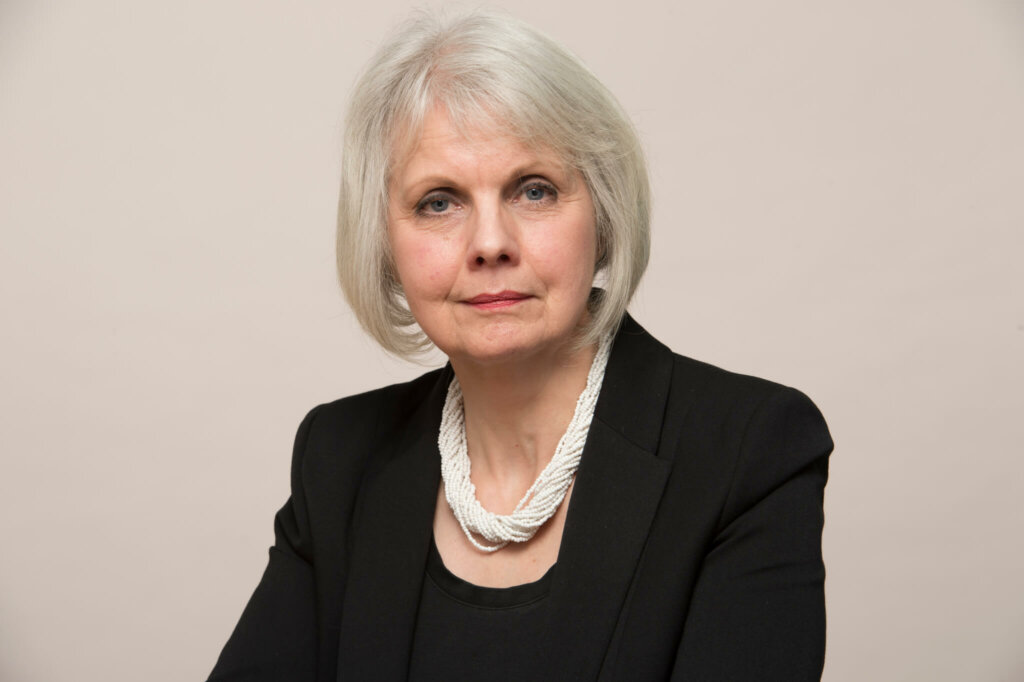 Pia Giles